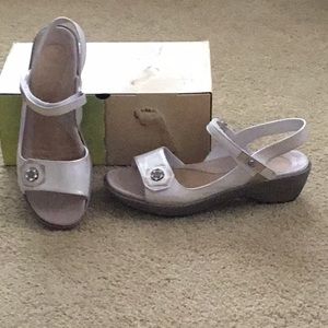 NAOT RESERVE sandals size 11